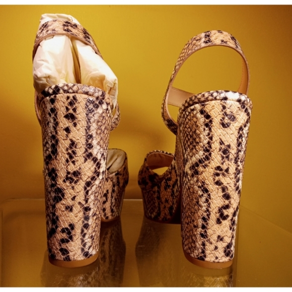 Kate Spade leather vellum snake print chunky heeled sandals 10 - Picture 3 of 12